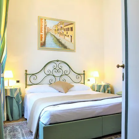 Ducale & Ristorante فندق