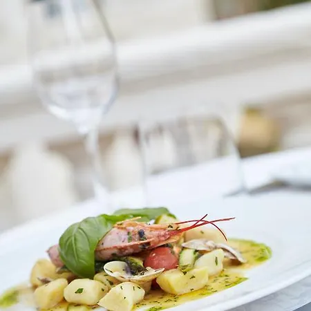 فندق Ducale & Ristorante دولو