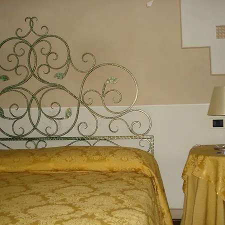 Ducale & Ristorante Hotel 3*