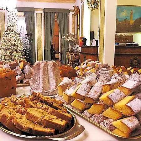Ducale & Ristorante Доло