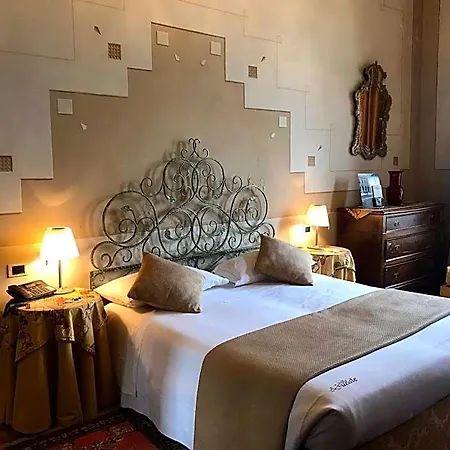 Ducale & Ristorante Отель 3*