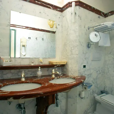 Ducale & Ristorante Hotel 3*